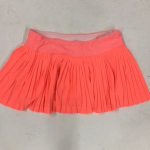lulu lemon size 8 tennis skort